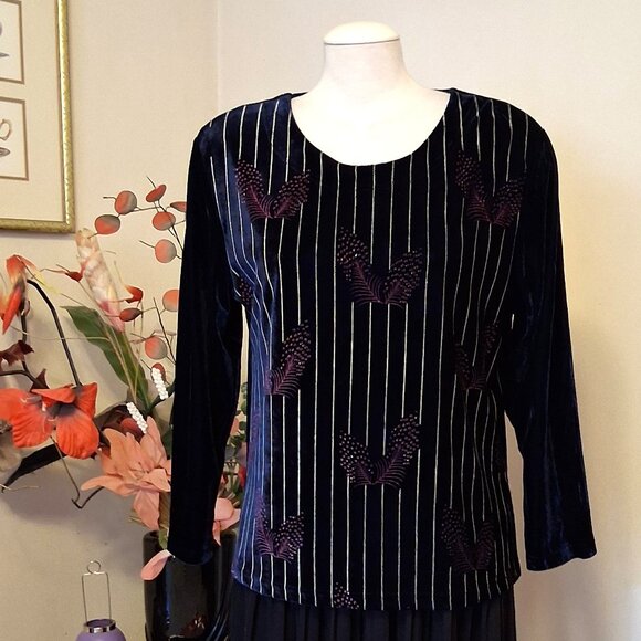 NWT Scoop Neck Navy Blue Embroidered Blouse Long Sleeve Women’s Top 12 - Picture 2 of 9